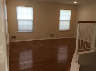 1 Woodlake Dr #0, Parlin, NJ 08859