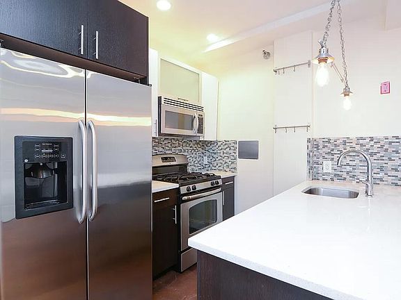 2nd image of 80 Lexington Ave APT 203