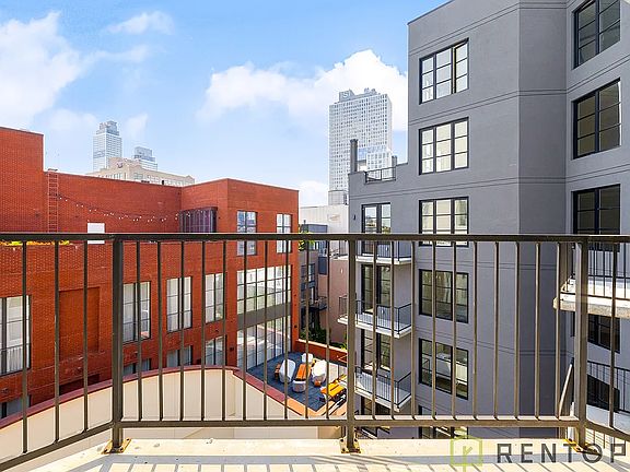 3rd image of 88 N 1st St #6A