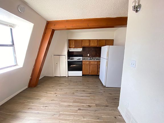 5th image of 2401 SW 43rd St APT 8