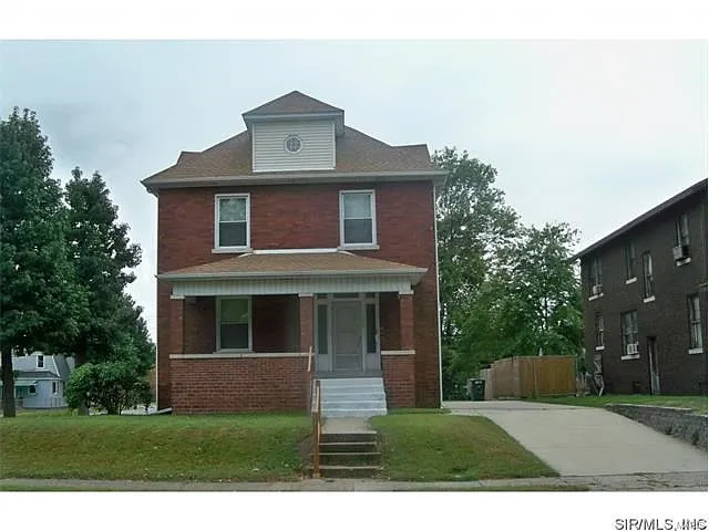 1740 4th St photo 1