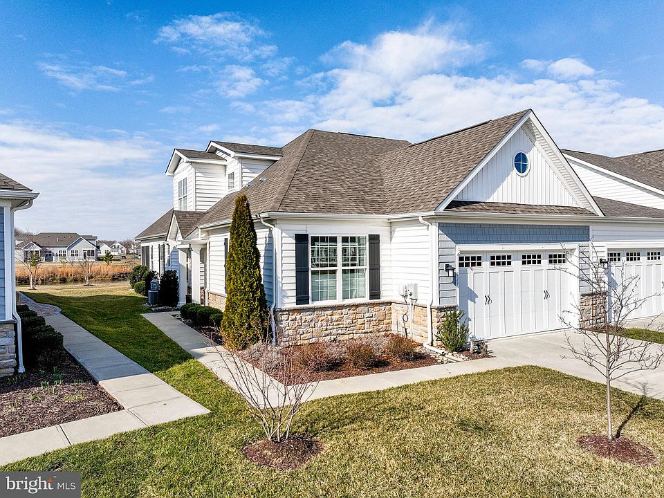 1st image of 829 Moorings Cir #142