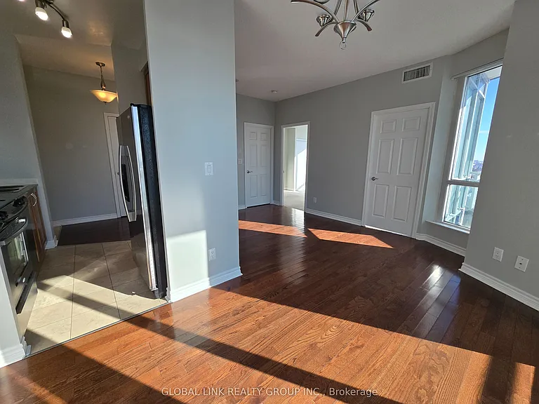 18 Holmes Ave #2203 — Photo 6