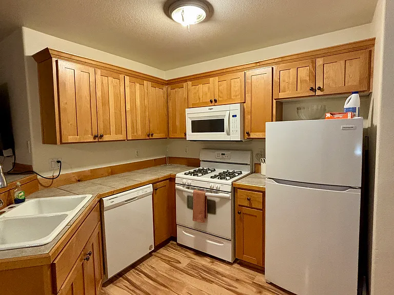 2328 Quinn Creek Loop #B — Photo 2