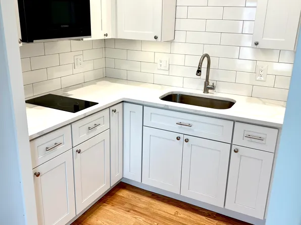 36 Walnut St #R, Medford, MA 02155