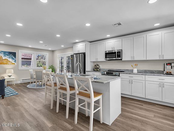 3rd image of 46 Norwalk Avenue