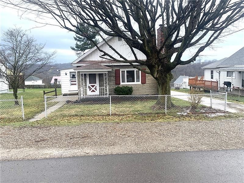 2nd image of 684 3rd Ave
