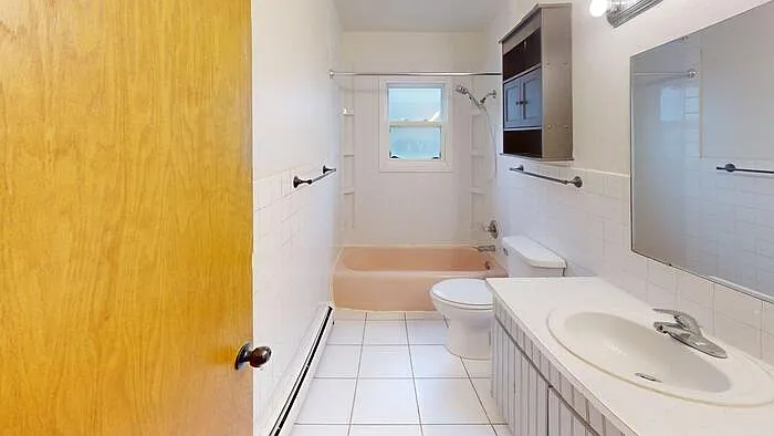2 bed, 1.0 bath, $975 — Photo 3