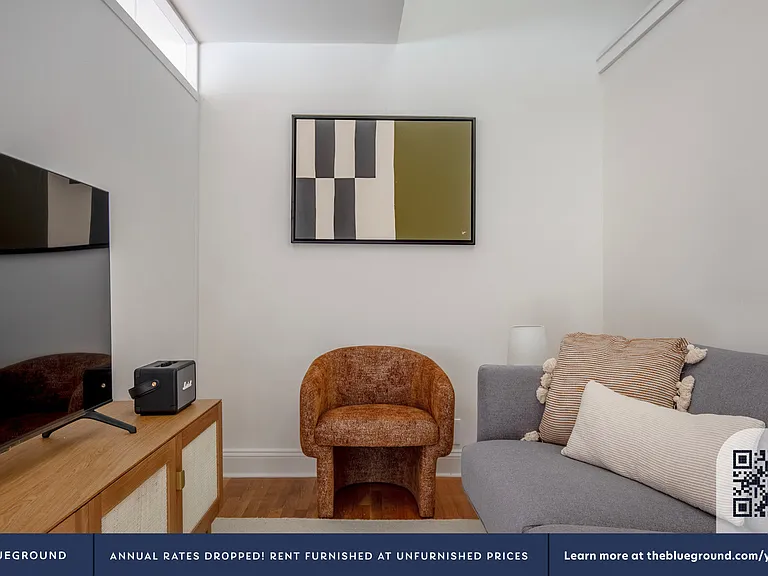 123 E 54th St #4D — Photo 3