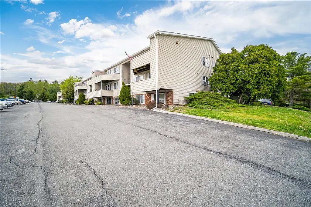 1 bed, 700 sqft, $1,550 — Photo 4