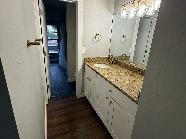 772 Fairwood Ln — Photo 10