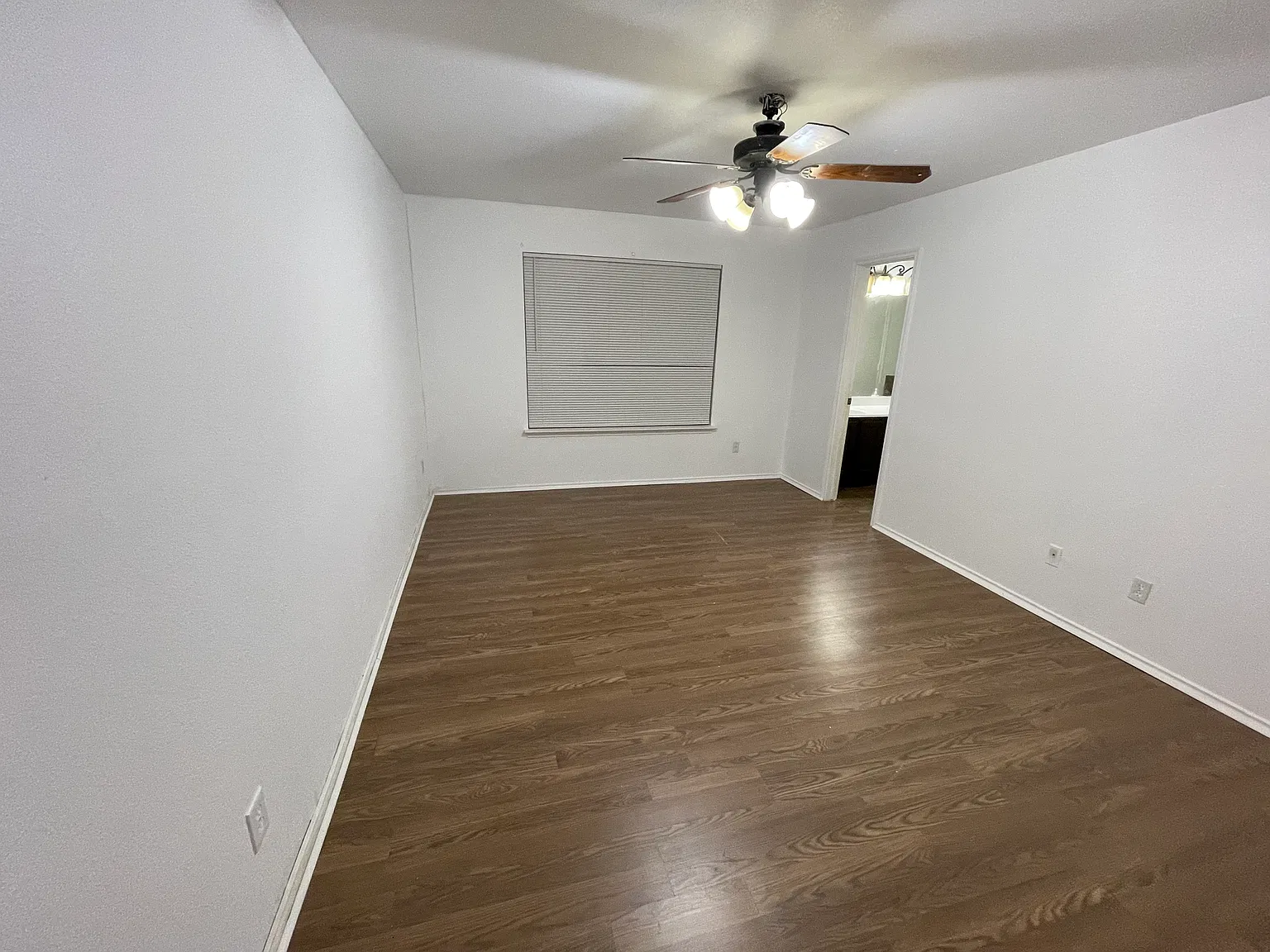 3 bed, 1445 sqft, $1,800 — Photo 2