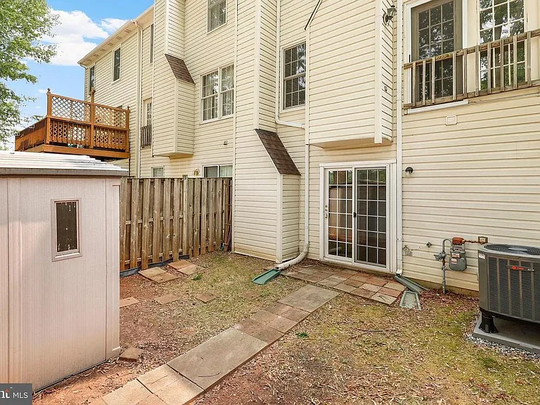 6581 Ewald Ct — Photo 28