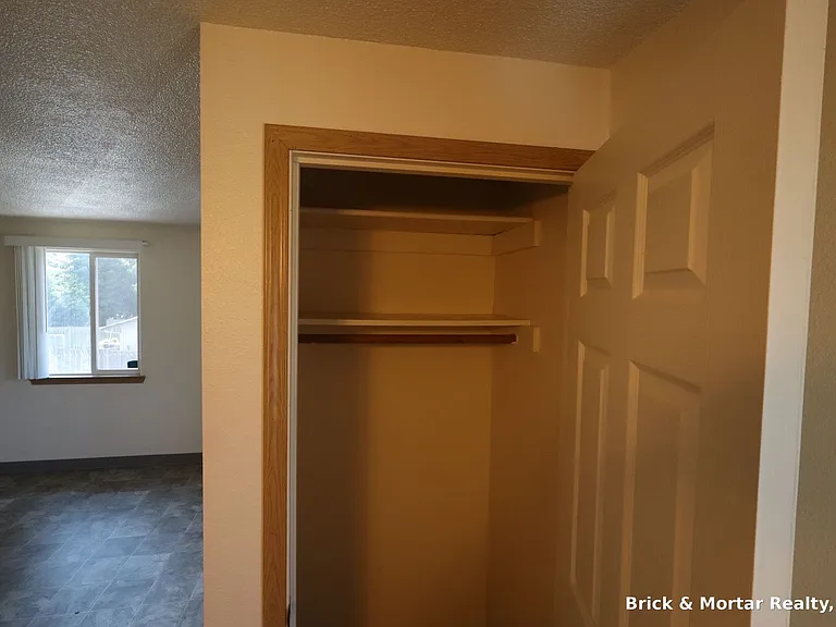 973 E Jefferson St #1-20 — Photo 13