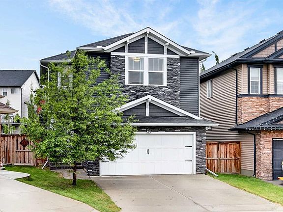2nd image of 39 E Nolanfield Cres NW