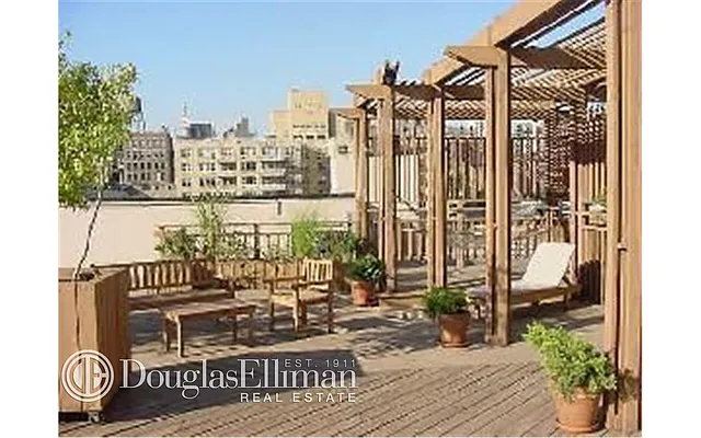 Rented by Douglas Elliman | media 16