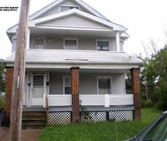 11120 Notre Dame Ave photo 1