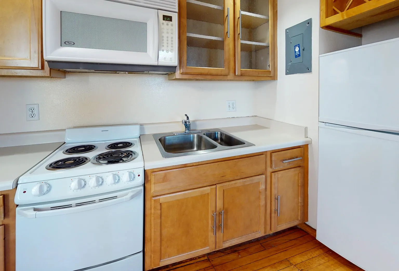 10 Langdon Street - G — Photo 2