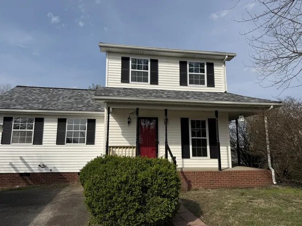 3005 West Dr, Greenbrier, TN 37073