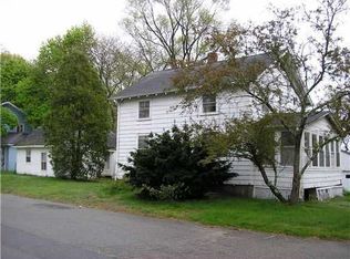 31 Read Ave, Barrington, RI 02806