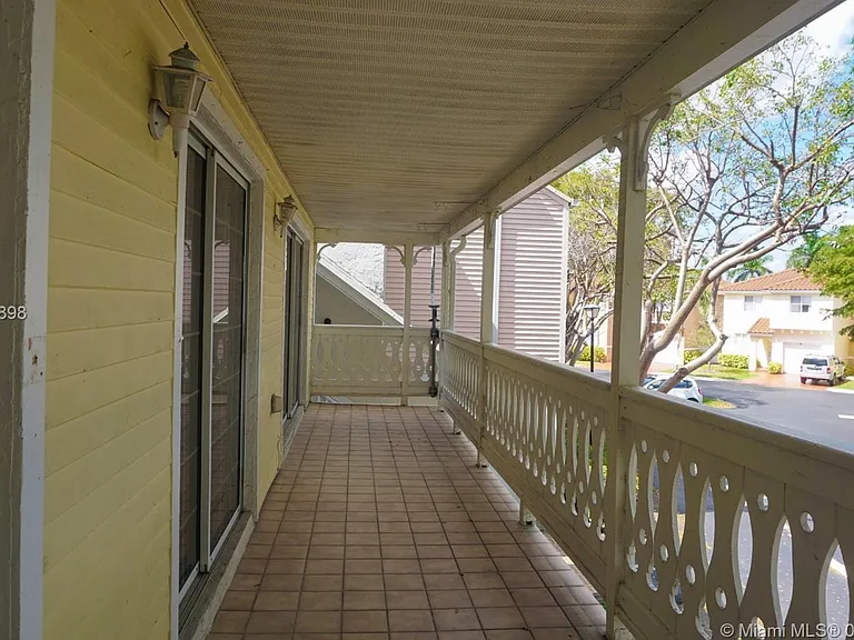 10421 Mahogany Key Cir #325 — Photo 15