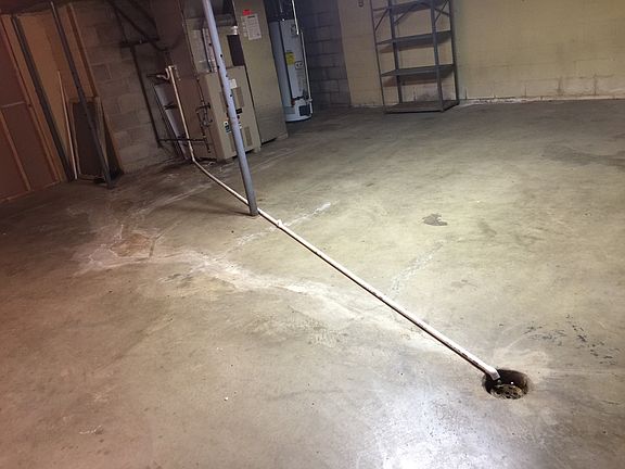 4th image of 2211 N Columbus St