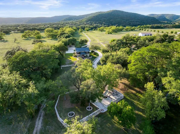 4292 N Us Highway 83, Leakey, TX 78873