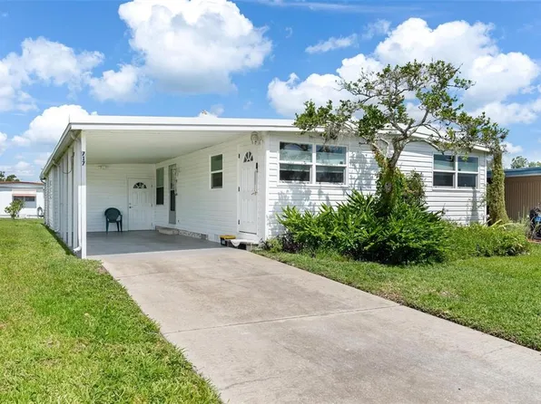 717 W Coach N Four Dr, Leesburg, FL 34748