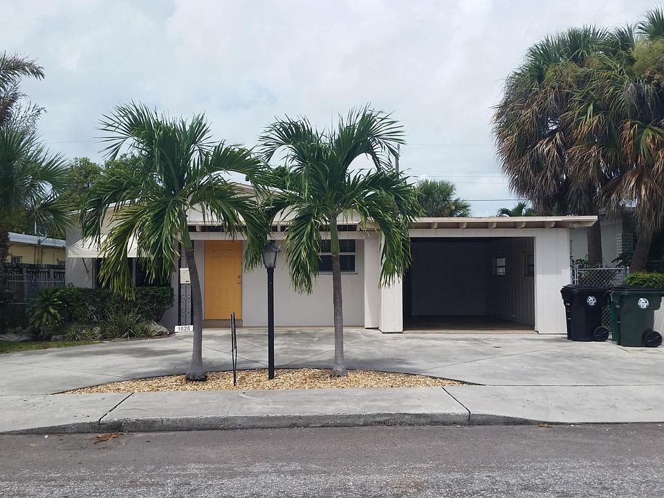 Key West Style 3/2 SFH across from Intracoastal
