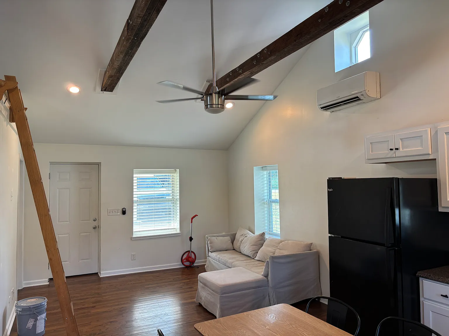 1 bed, 600 sqft, $1,200 — Photo 3