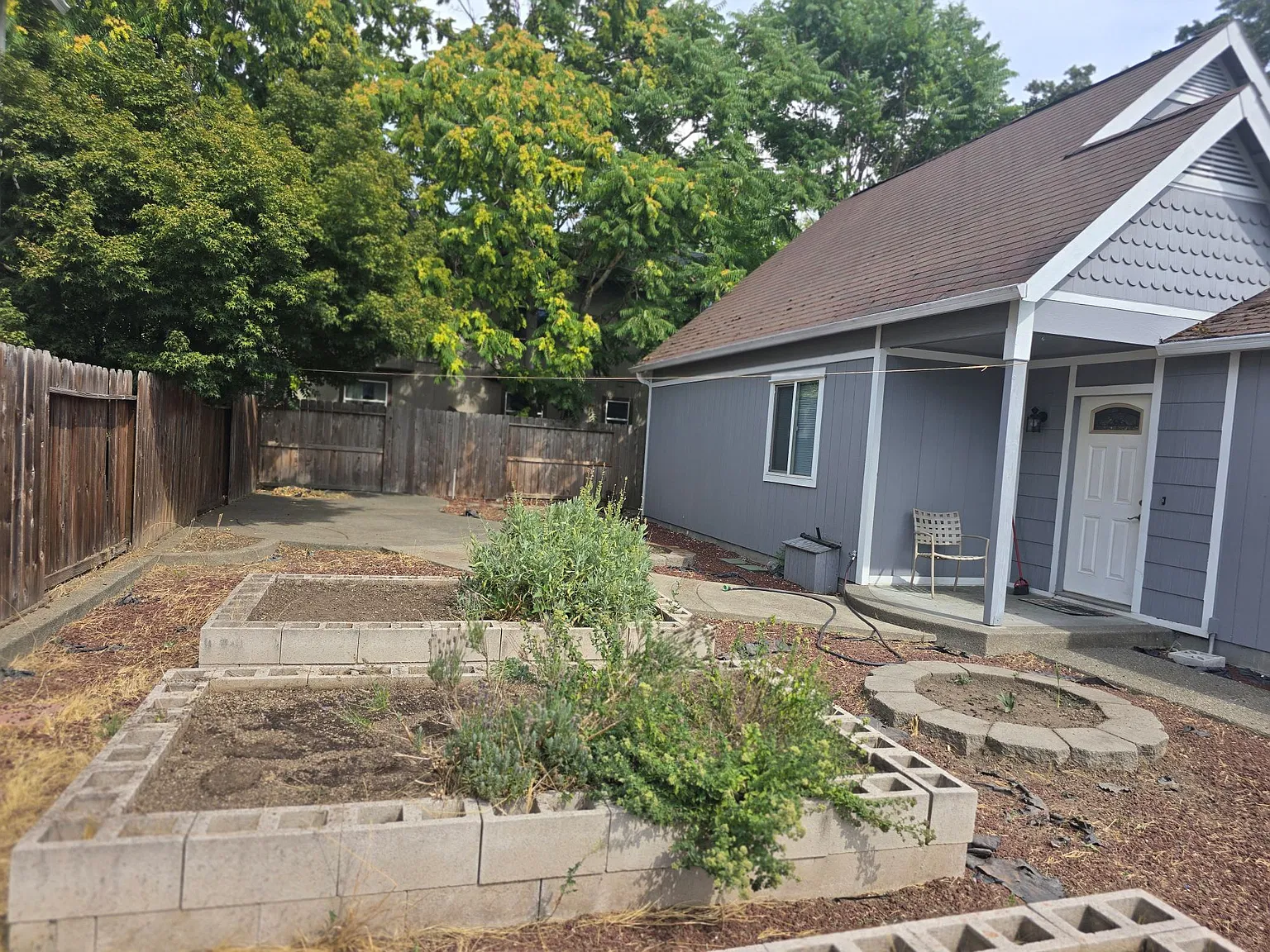 3 bed, 1080 sqft, $1,750 — Photo 3