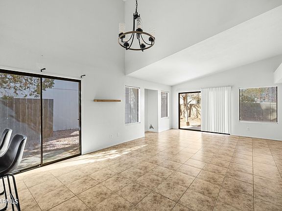5th image of 10024 W MONTECITO Avenue