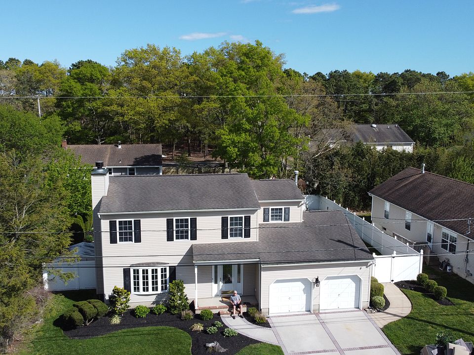 1st image of 1321 Mizzen Ave