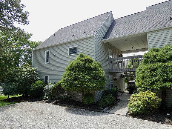 2nd image of 105 S Main St #4