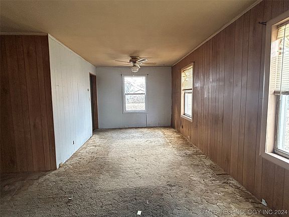 4th image of 1513 S Hickory Ave