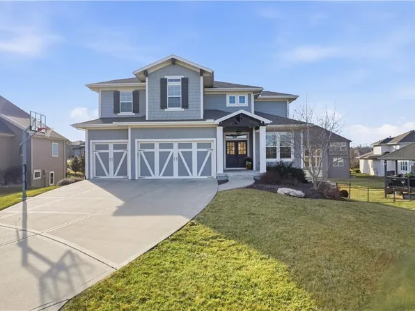 10305 W 170th Pl, Overland Park, KS 66221