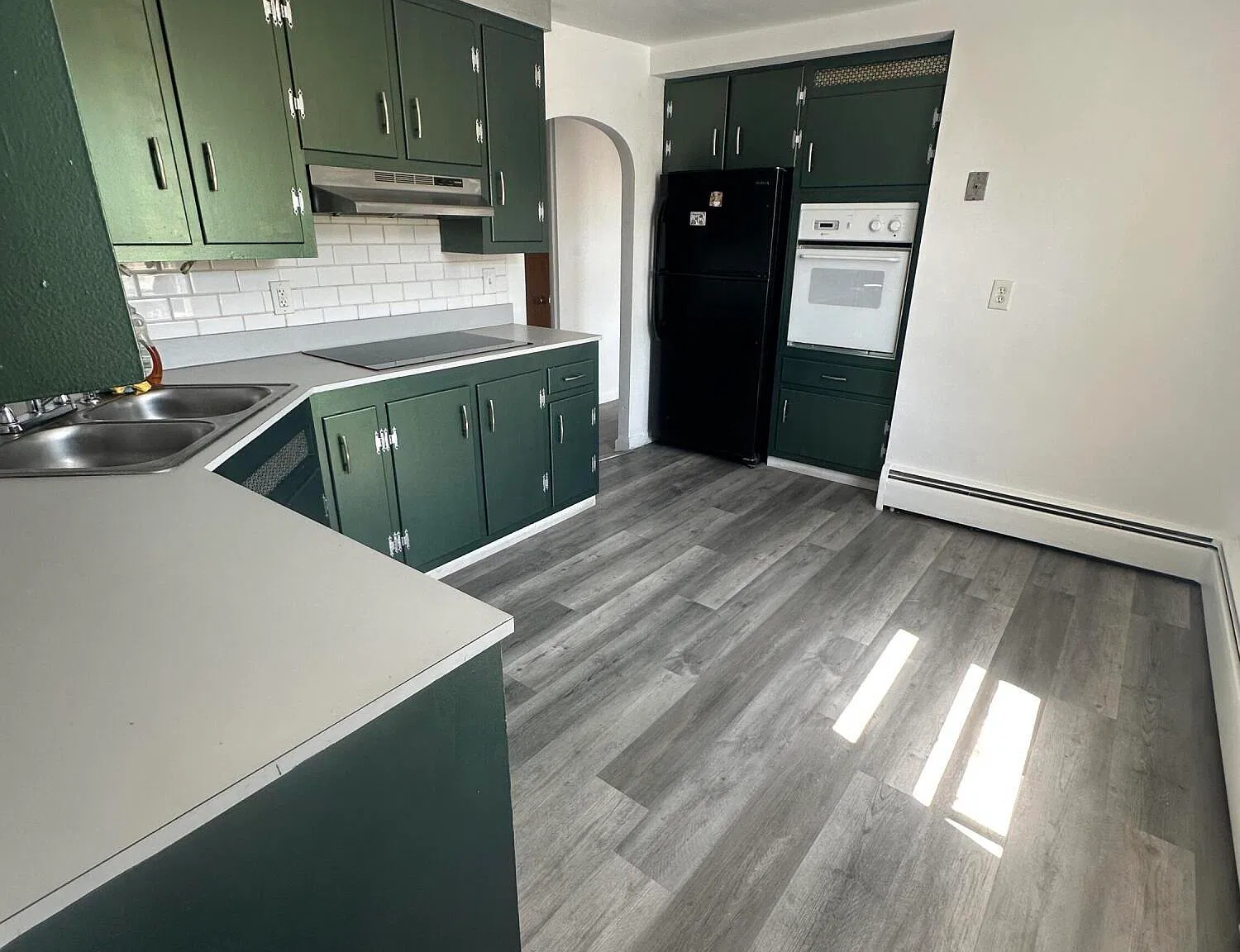 3 bed, 1.0 bath, 1500 sqft, $1,550 — Photo 3