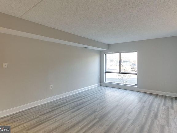 3rd image of 8641 Sacramento Dr APT B