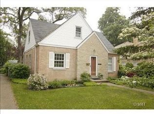 1146 Deerfield Rd, Deerfield, IL 60015