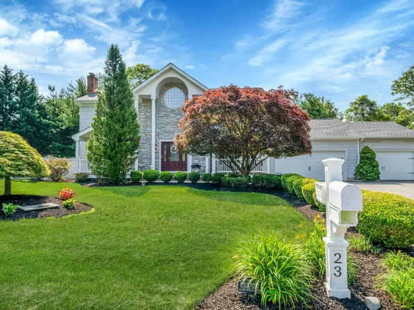 23 Antona Boulevard, Centereach, NY 11720