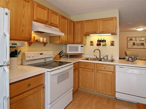 Lots of cabinetry!