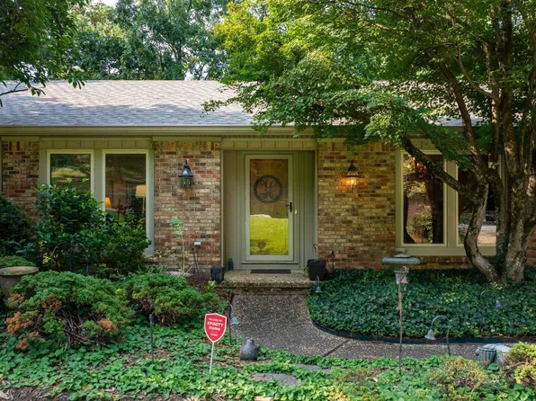 266 Valley Club Cir, Little Rock, AR 72212