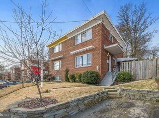 804 S Dinwiddie St, Arlington, VA
