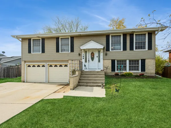 188 Lockwood Ln, Bloomingdale, IL 60108