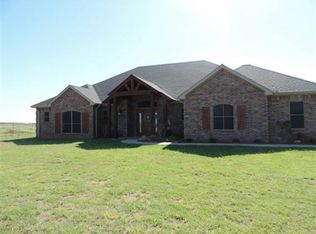6040 Johnson Rd, Iowa Park, TX 76367