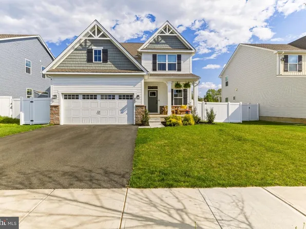 146 Merseyside Dr, Swedesboro, NJ 08085