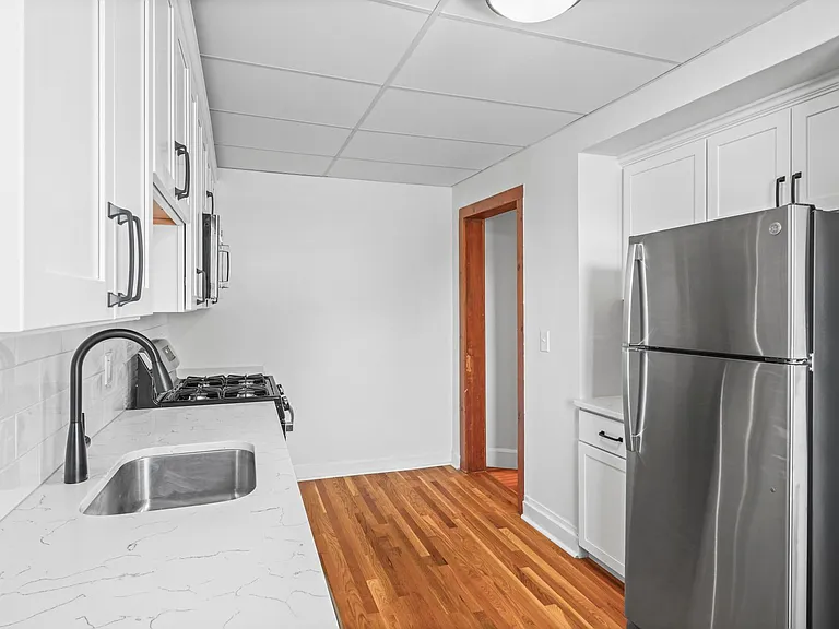 33 Franklin St — Photo 7