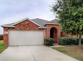 828 Cheyenne Dr, Aubrey, TX 76227