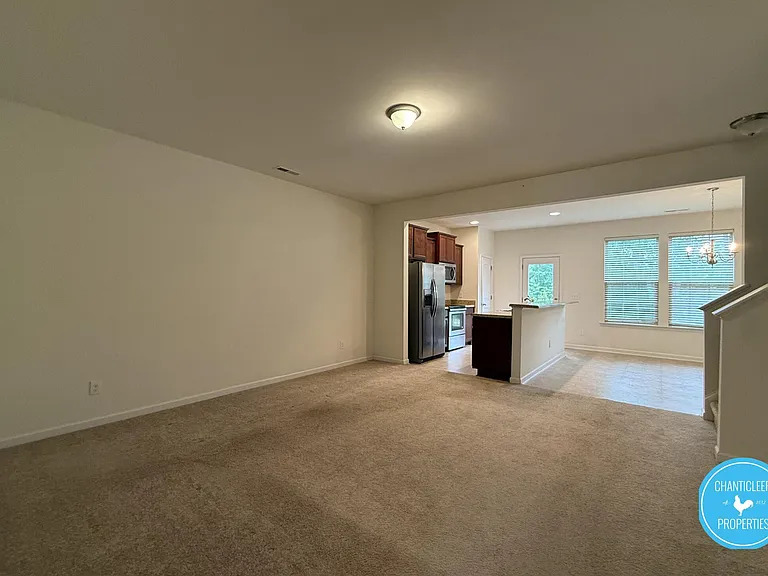 49 E Grove Point Dr — Photo 7