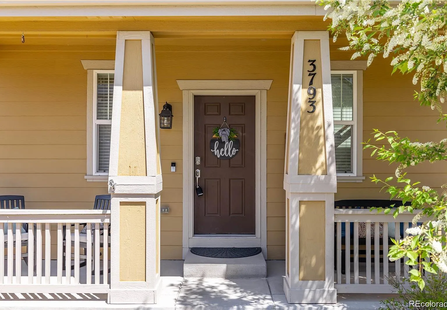 3 bed, 2.5 bath, 1725 sqft, $2,990 — Photo 3